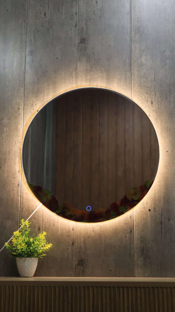 Amber Glow Resin LED Mirror – 24x24