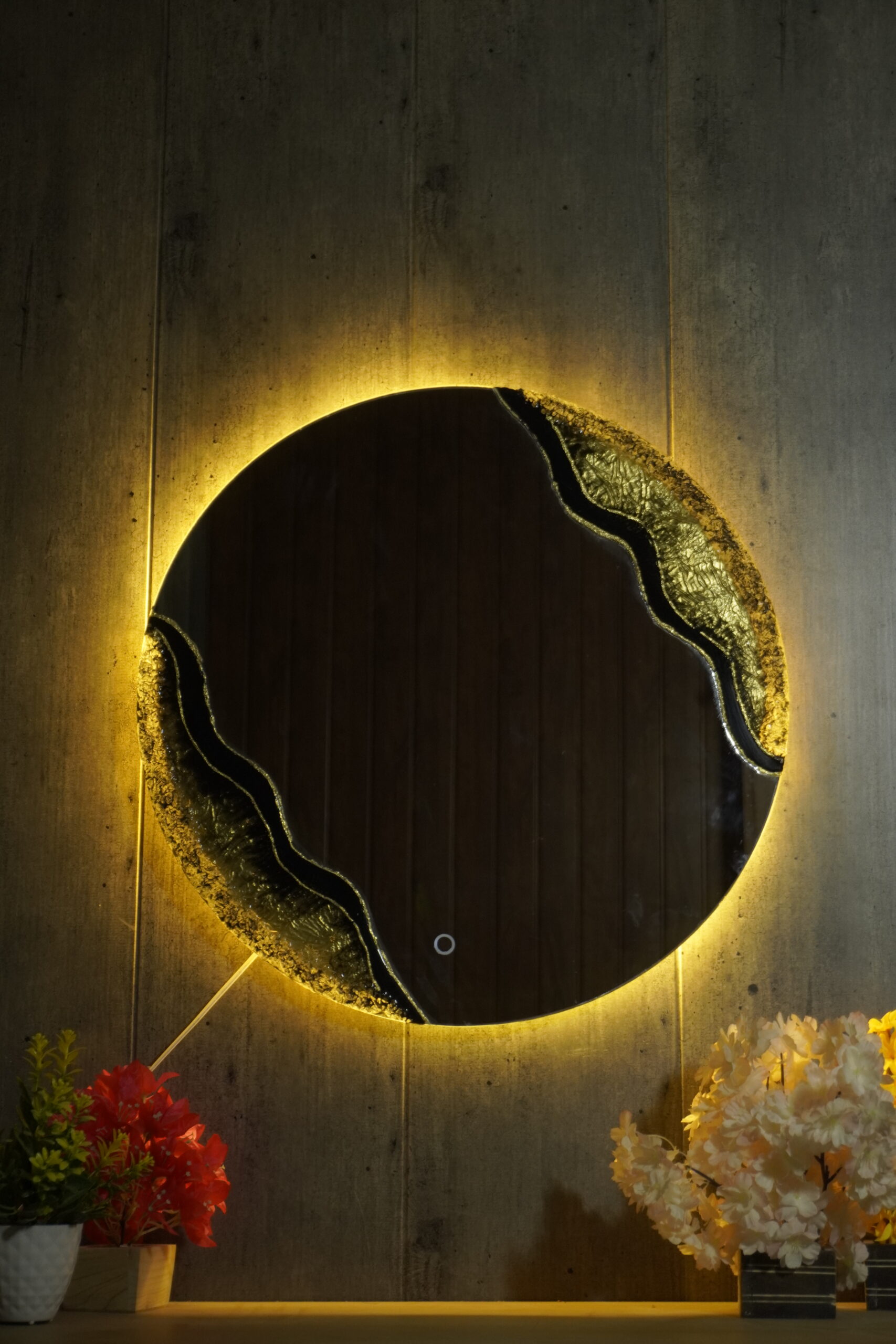 Golden Glow Resin Art LED Mirror – 24×24