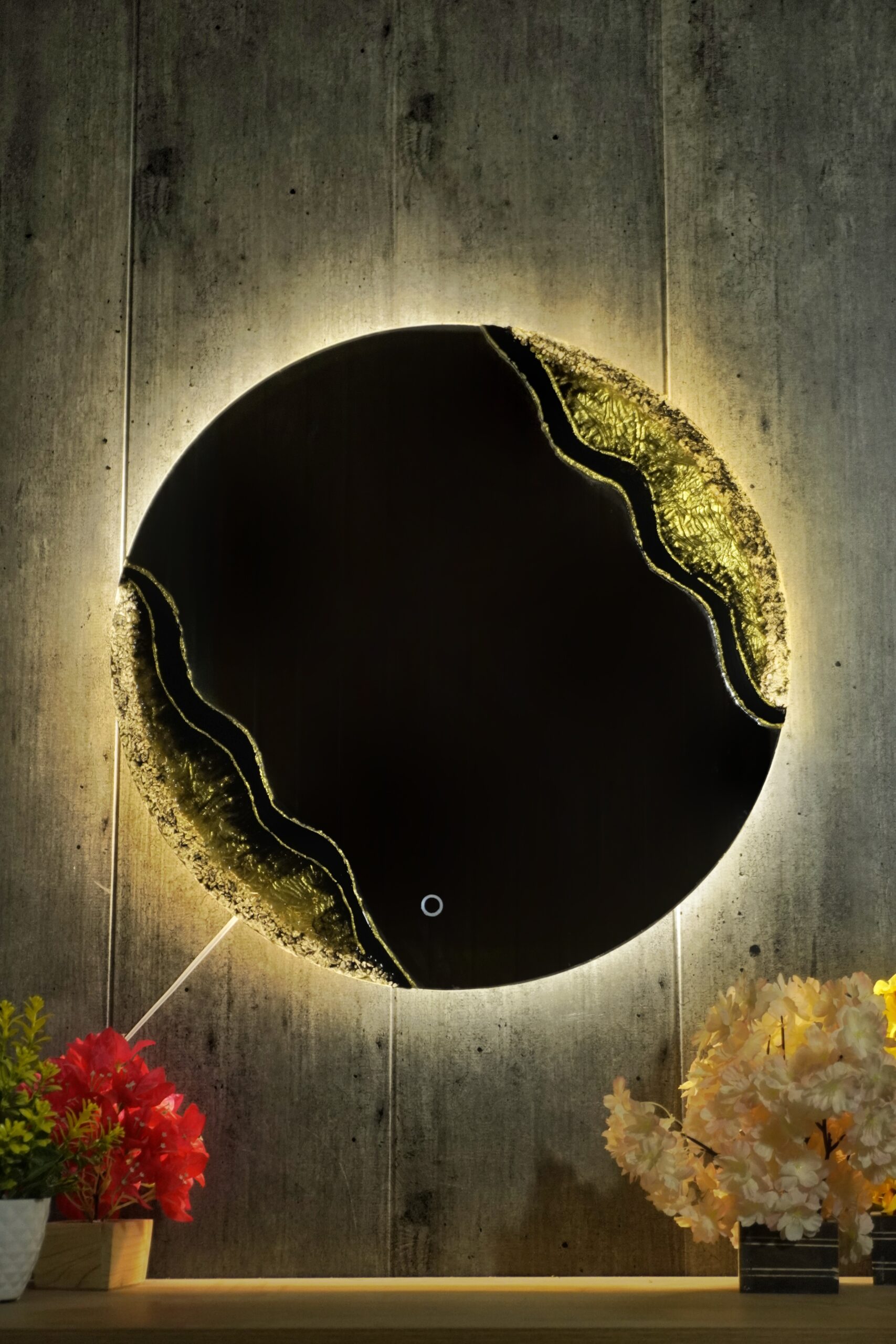 Obsidian Glow Resin Art LED Mirror – 24×24