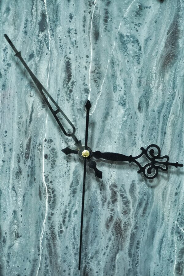 Marble Mist Resin Wall Clock - Image 4