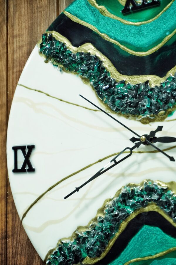 Emerald Geode Resin Wall Clock - Image 4