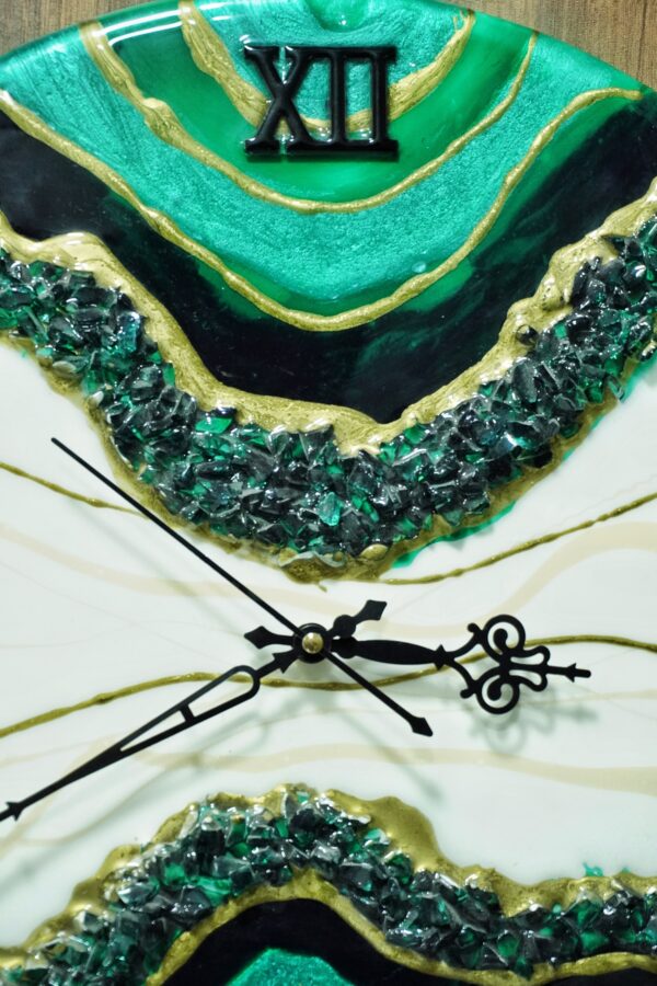 Emerald Geode Resin Wall Clock - Image 3